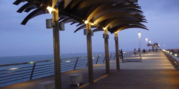Alicante_seaport_promenade